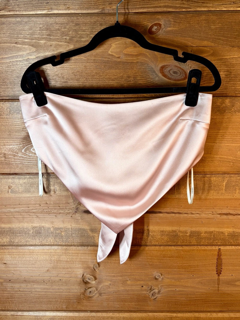Forever 21 Light Pink Satin Triangle Crop Top Size Small 💕🌴